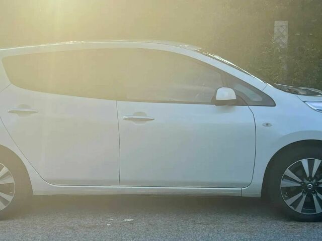 Ниссан Лиф 2016 в Днепре (Днепропетровске) на Automoto.ua Белый Ниссан Лиф, объемом двигателя 0 л и пробегом 74 тыс. км за 1500 $, фото 6 на Automoto.ua