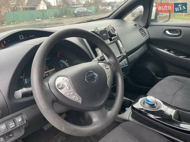 Белый Ниссан Лиф, объемом двигателя 0 л и пробегом 104 тыс. км за 6800 $, фото 14 на Automoto.ua