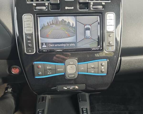 Белый Ниссан Лиф, объемом двигателя 0 л и пробегом 27 тыс. км за 8999 $, фото 42 на Automoto.ua