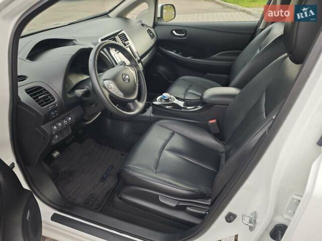 Белый Ниссан Лиф, объемом двигателя 0 л и пробегом 27 тыс. км за 8999 $, фото 21 на Automoto.ua