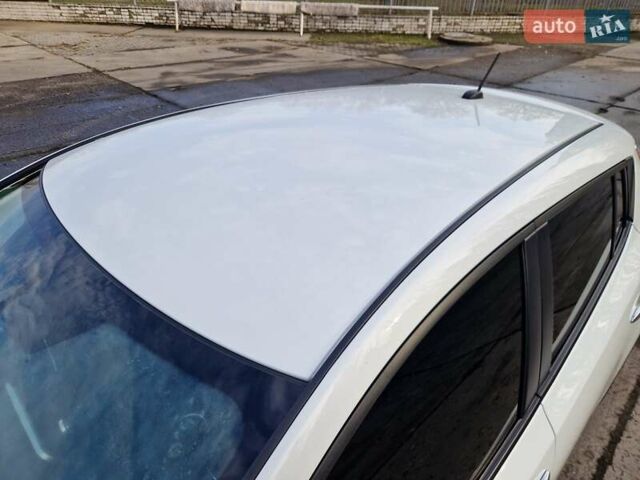 Белый Ниссан Лиф, объемом двигателя 0 л и пробегом 90 тыс. км за 7500 $, фото 11 на Automoto.ua