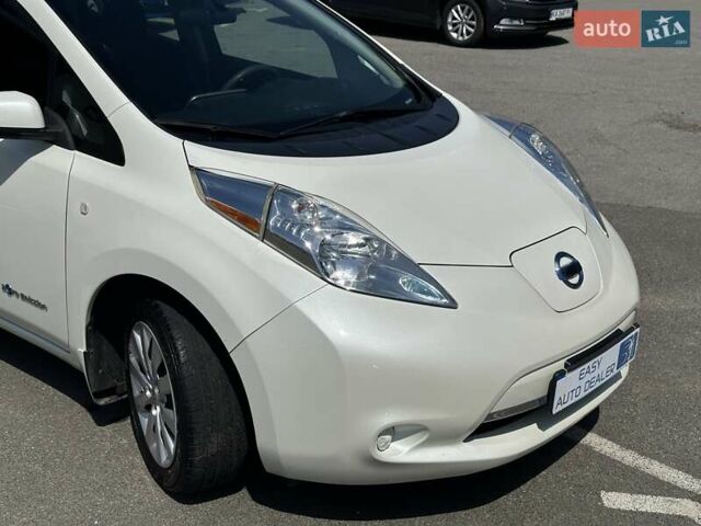 Білий Ніссан Ліф, об'ємом двигуна 0 л та пробігом 114 тис. км за 6690 $, фото 12 на Automoto.ua