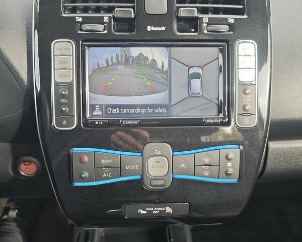 Белый Ниссан Лиф, объемом двигателя 0 л и пробегом 27 тыс. км за 8999 $, фото 41 на Automoto.ua