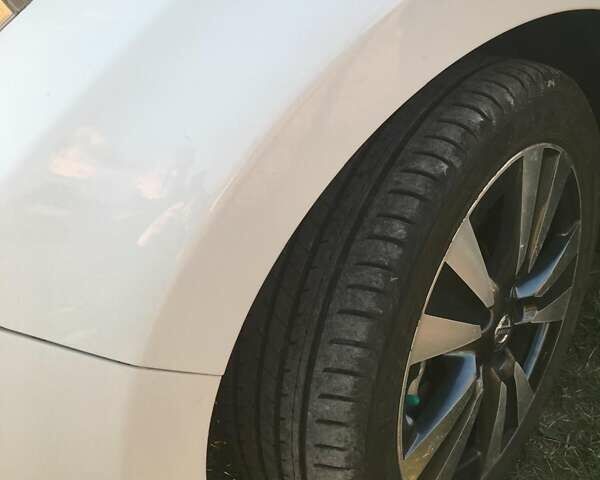 Белый Ниссан Лиф, объемом двигателя 0 л и пробегом 100 тыс. км за 6300 $, фото 1 на Automoto.ua