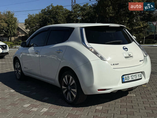 Белый Ниссан Лиф, объемом двигателя 0 л и пробегом 102 тыс. км за 7900 $, фото 13 на Automoto.ua