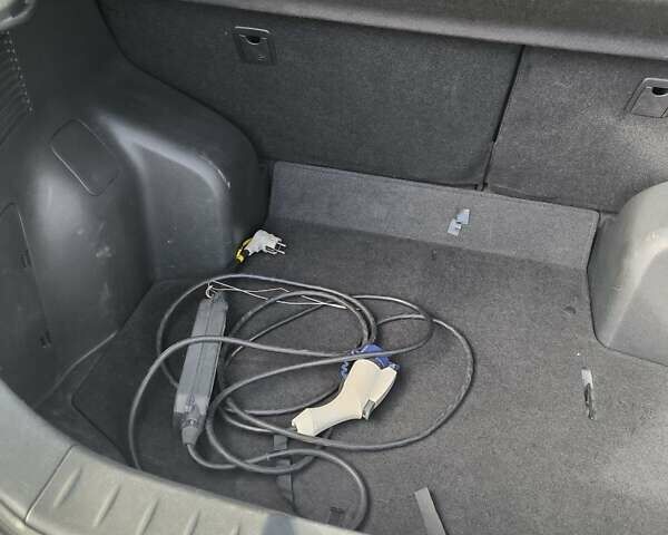 Білий Ніссан Ліф, об'ємом двигуна 0 л та пробігом 83 тис. км за 7599 $, фото 12 на Automoto.ua