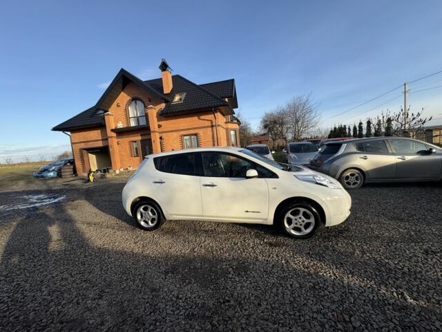 Белый Ниссан Лиф, объемом двигателя 0 л и пробегом 154 тыс. км за 6500 $, фото 11 на Automoto.ua