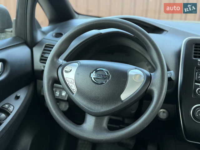 Ниссан Лиф 2016 в Виннице на Automoto.ua Белый Ниссан Лиф, объемом двигателя 0 л и пробегом 23 тыс. км за 7400 $, фото 15 на Automoto.ua