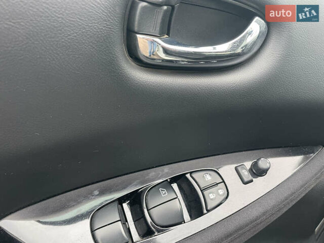 Белый Ниссан Лиф, объемом двигателя 0 л и пробегом 104 тыс. км за 6800 $, фото 11 на Automoto.ua