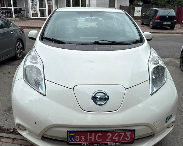 Белый Ниссан Лиф, объемом двигателя 0 л и пробегом 90 тыс. км за 7200 $, фото 2 на Automoto.ua