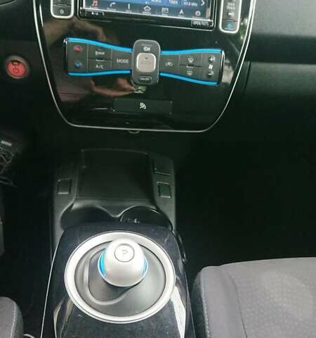 Білий Ніссан Ліф, об'ємом двигуна 0 л та пробігом 86 тис. км за 7200 $, фото 10 на Automoto.ua