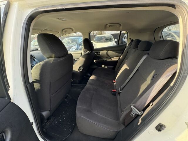 Белый Ниссан Лиф, объемом двигателя 0 л и пробегом 122 тыс. км за 6300 $, фото 18 на Automoto.ua