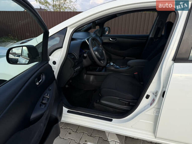 Ниссан Лиф 2016 в Виннице на Automoto.ua Белый Ниссан Лиф, объемом двигателя 0 л и пробегом 23 тыс. км за 7400 $, фото 24 на Automoto.ua