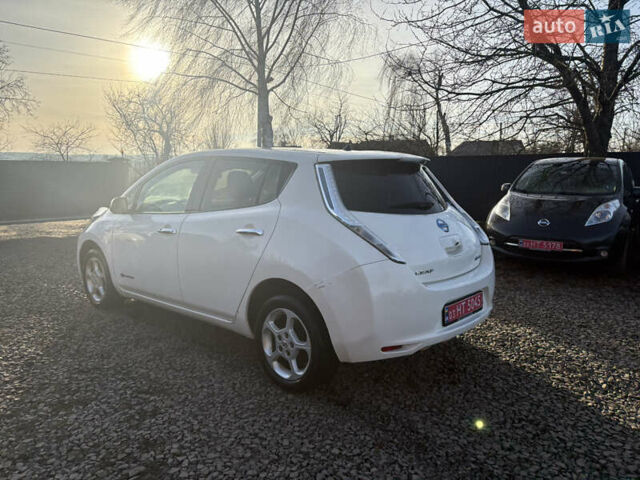 Білий Ніссан Ліф, об'ємом двигуна 0 л та пробігом 154 тис. км за 6500 $, фото 6 на Automoto.ua