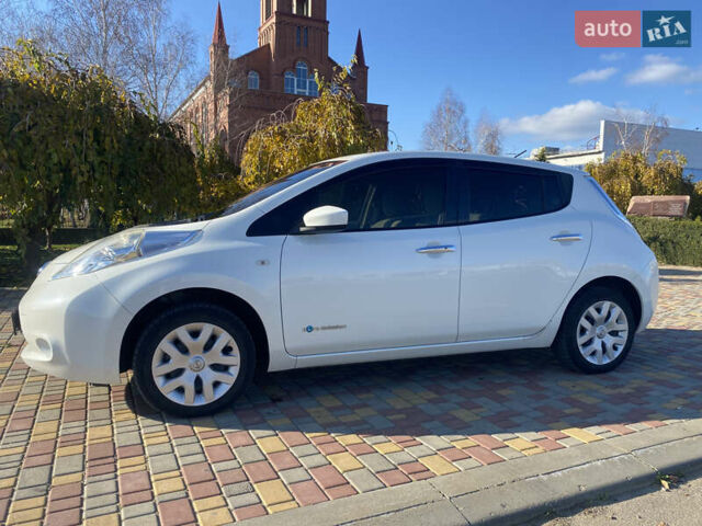 Білий Ніссан Ліф, об'ємом двигуна 0 л та пробігом 53 тис. км за 7700 $, фото 11 на Automoto.ua