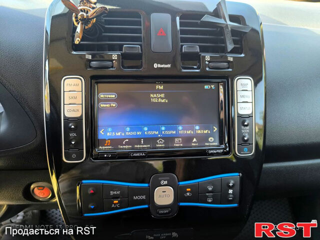 Білий Ніссан Ліф, об'ємом двигуна 0 л та пробігом 65 тис. км за 7800 $, фото 5 на Automoto.ua