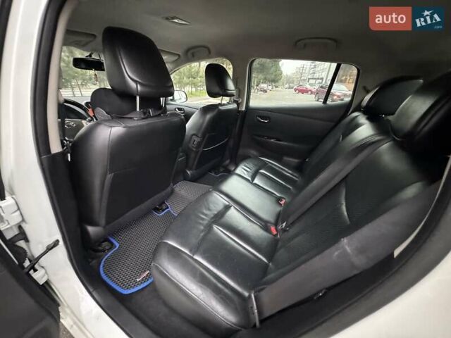 Белый Ниссан Лиф, объемом двигателя 0 л и пробегом 195 тыс. км за 6999 $, фото 15 на Automoto.ua