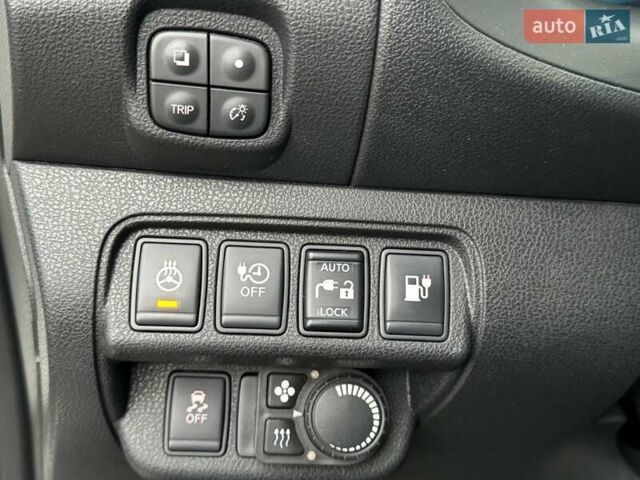 Белый Ниссан Лиф, объемом двигателя 0 л и пробегом 195 тыс. км за 6999 $, фото 19 на Automoto.ua