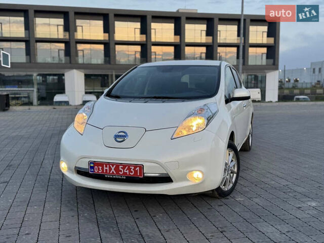 Белый Ниссан Лиф, объемом двигателя 0 л и пробегом 91 тыс. км за 7400 $, фото 13 на Automoto.ua