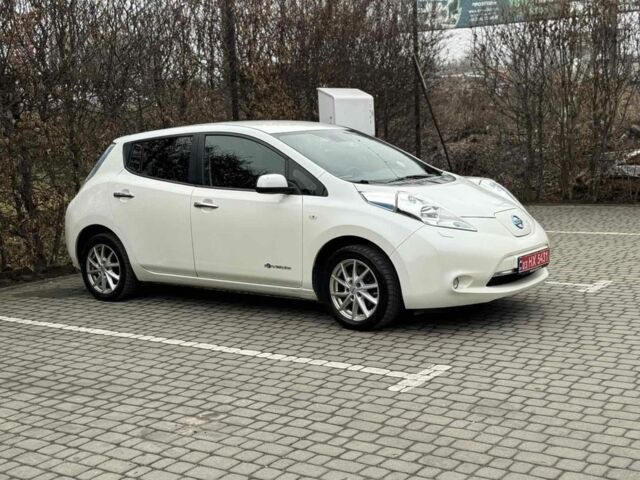 Белый Ниссан Лиф, объемом двигателя 0 л и пробегом 91 тыс. км за 7400 $, фото 19 на Automoto.ua