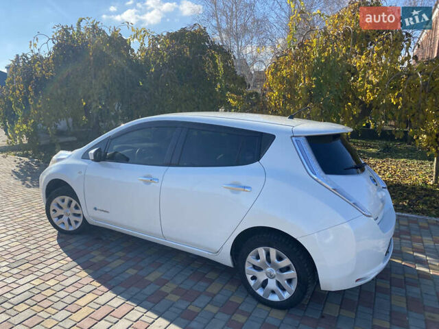 Білий Ніссан Ліф, об'ємом двигуна 0 л та пробігом 53 тис. км за 7700 $, фото 21 на Automoto.ua