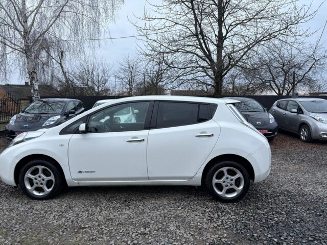 Белый Ниссан Лиф, объемом двигателя 0 л и пробегом 154 тыс. км за 6500 $, фото 6 на Automoto.ua