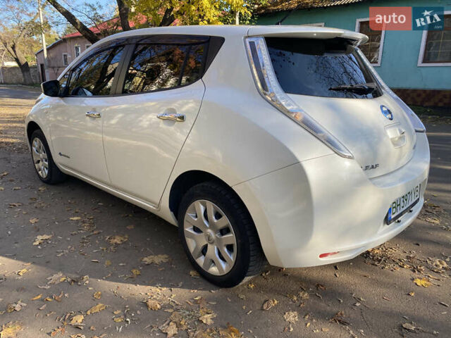 Білий Ніссан Ліф, об'ємом двигуна 0 л та пробігом 53 тис. км за 7700 $, фото 10 на Automoto.ua
