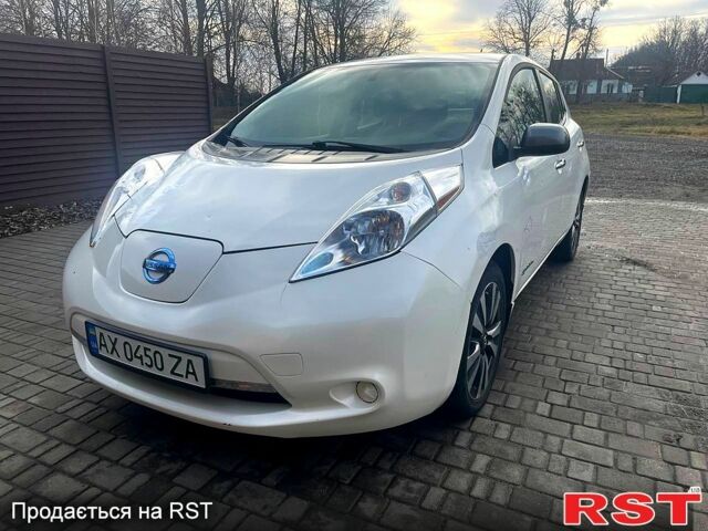 Белый Ниссан Лиф, объемом двигателя 0 л и пробегом 50 тыс. км за 7000 $, фото 1 на Automoto.ua