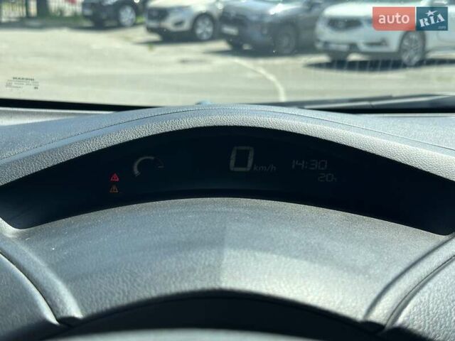 Білий Ніссан Ліф, об'ємом двигуна 0 л та пробігом 114 тис. км за 6690 $, фото 22 на Automoto.ua