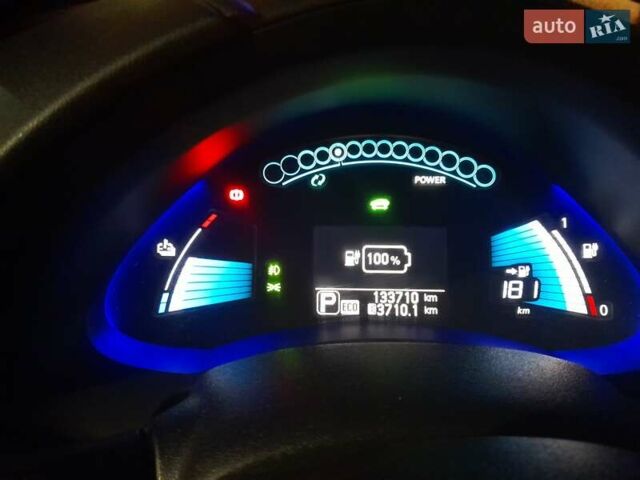 Білий Ніссан Ліф, об'ємом двигуна 0 л та пробігом 133 тис. км за 7900 $, фото 15 на Automoto.ua