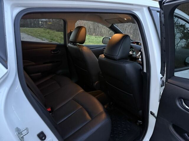 Белый Ниссан Лиф, объемом двигателя 0 л и пробегом 115 тыс. км за 7800 $, фото 19 на Automoto.ua