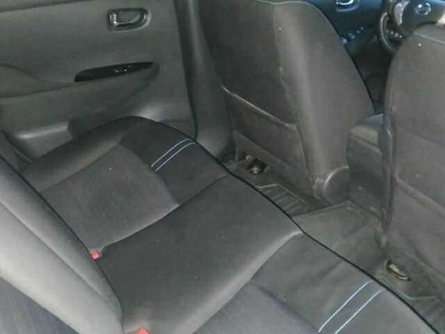 Білий Ніссан Ліф, об'ємом двигуна 0 л та пробігом 243 тис. км за 4999 $, фото 7 на Automoto.ua