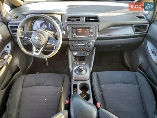 Белый Ниссан Лиф, объемом двигателя 0 л и пробегом 76 тыс. км за 2900 $, фото 7 на Automoto.ua