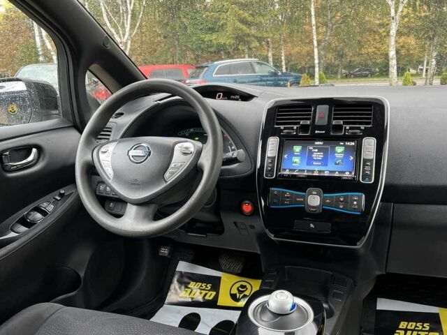 Білий Ніссан Ліф, об'ємом двигуна 0 л та пробігом 107 тис. км за 7700 $, фото 18 на Automoto.ua