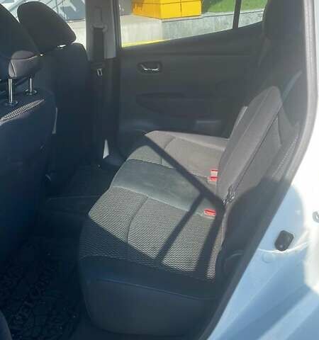 Белый Ниссан Лиф, объемом двигателя 0 л и пробегом 117 тыс. км за 7770 $, фото 6 на Automoto.ua