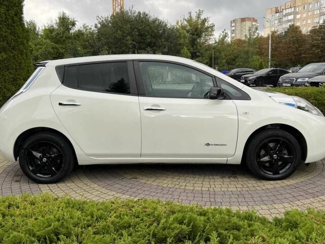 Білий Ніссан Ліф, об'ємом двигуна 0 л та пробігом 107 тис. км за 7700 $, фото 7 на Automoto.ua