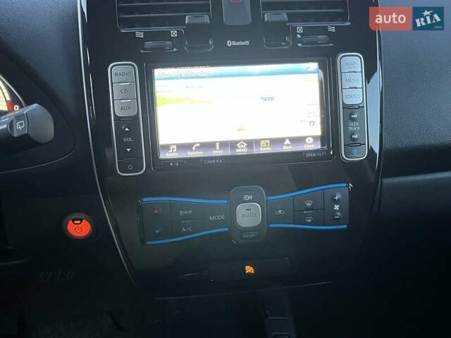 Белый Ниссан Лиф, объемом двигателя 0 л и пробегом 107 тыс. км за 8400 $, фото 17 на Automoto.ua