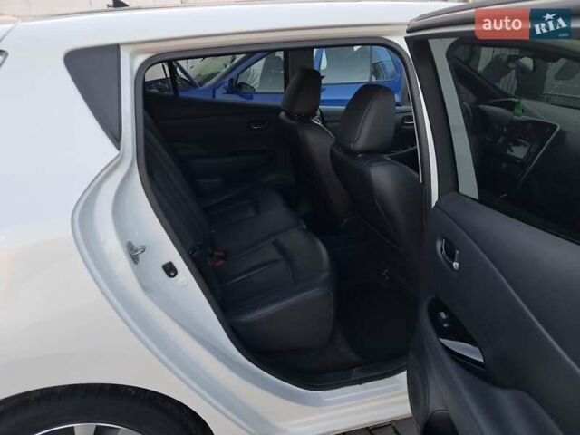 Білий Ніссан Ліф, об'ємом двигуна 0 л та пробігом 109 тис. км за 9500 $, фото 9 на Automoto.ua