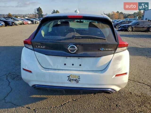 Белый Ниссан Лиф, объемом двигателя 0 л и пробегом 76 тыс. км за 2900 $, фото 5 на Automoto.ua