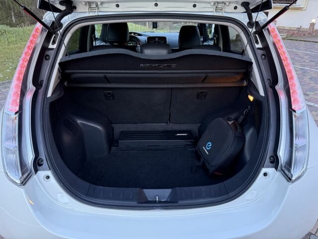 Белый Ниссан Лиф, объемом двигателя 0 л и пробегом 115 тыс. км за 7800 $, фото 21 на Automoto.ua