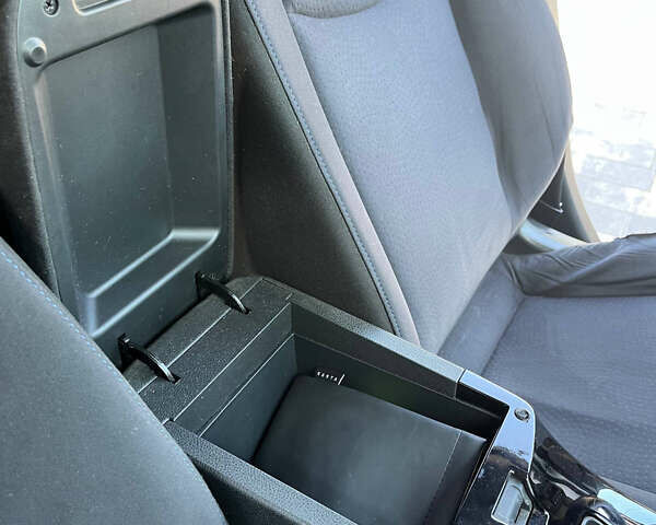 Білий Ніссан Ліф, об'ємом двигуна 0 л та пробігом 96 тис. км за 9500 $, фото 21 на Automoto.ua