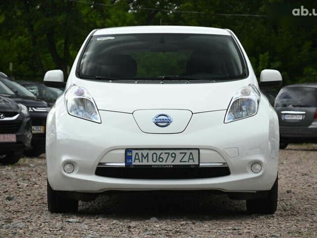 Белый Ниссан Лиф, объемом двигателя 0 л и пробегом 177 тыс. км за 6700 $, фото 3 на Automoto.ua