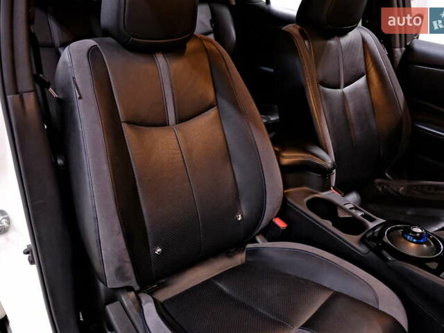 Белый Ниссан Лиф, объемом двигателя 0 л и пробегом 121 тыс. км за 14900 $, фото 47 на Automoto.ua