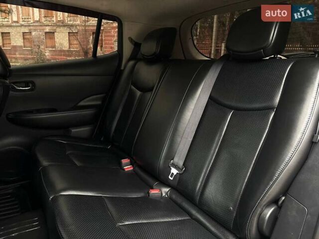 Белый Ниссан Лиф, объемом двигателя 0 л и пробегом 138 тыс. км за 6799 $, фото 18 на Automoto.ua