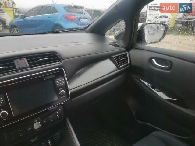 Белый Ниссан Лиф, объемом двигателя 0 л и пробегом 138 тыс. км за 11600 $, фото 9 на Automoto.ua