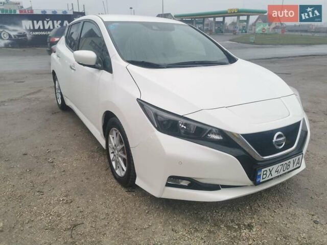 Белый Ниссан Лиф, объемом двигателя 0 л и пробегом 138 тыс. км за 11600 $, фото 6 на Automoto.ua