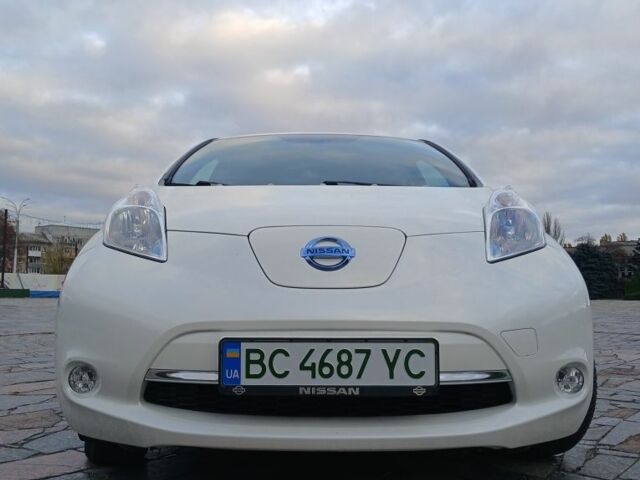 Білий Ніссан Ліф, об'ємом двигуна 0 л та пробігом 20 тис. км за 9200 $, фото 19 на Automoto.ua