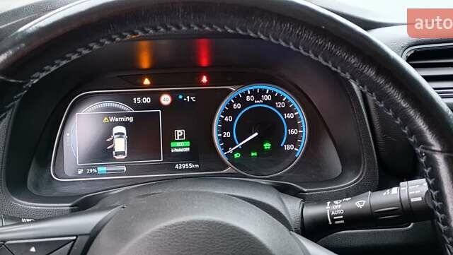 Белый Ниссан Лиф, объемом двигателя 0 л и пробегом 43 тыс. км за 16700 $, фото 11 на Automoto.ua