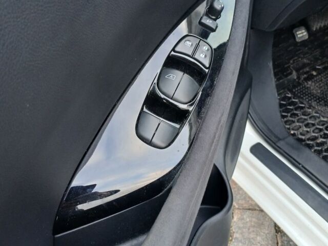 Білий Ніссан Ліф, об'ємом двигуна 0 л та пробігом 20 тис. км за 9200 $, фото 11 на Automoto.ua