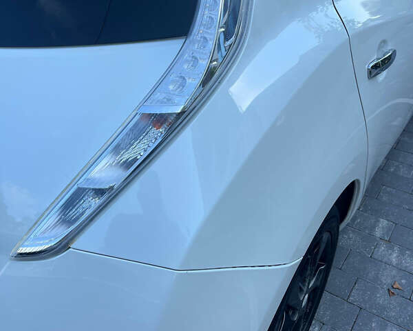 Білий Ніссан Ліф, об'ємом двигуна 0 л та пробігом 96 тис. км за 9500 $, фото 43 на Automoto.ua